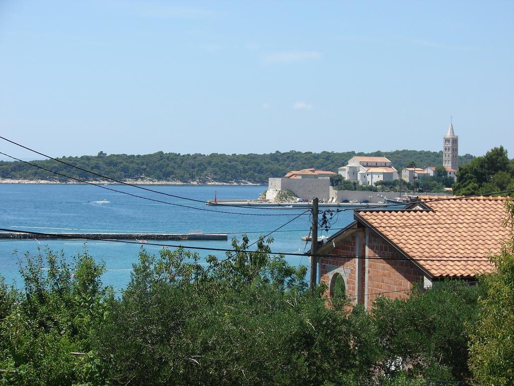Villa Bruna Apartments Rab Town Esterno foto