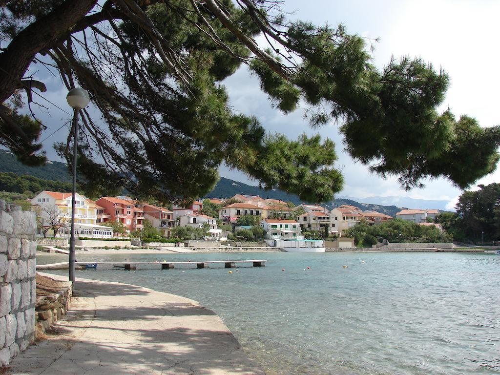 Villa Bruna Apartments Rab Town Esterno foto